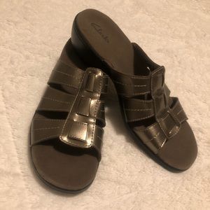 Clarks Sandal Slides Bronze Leather -  Size 7.5M